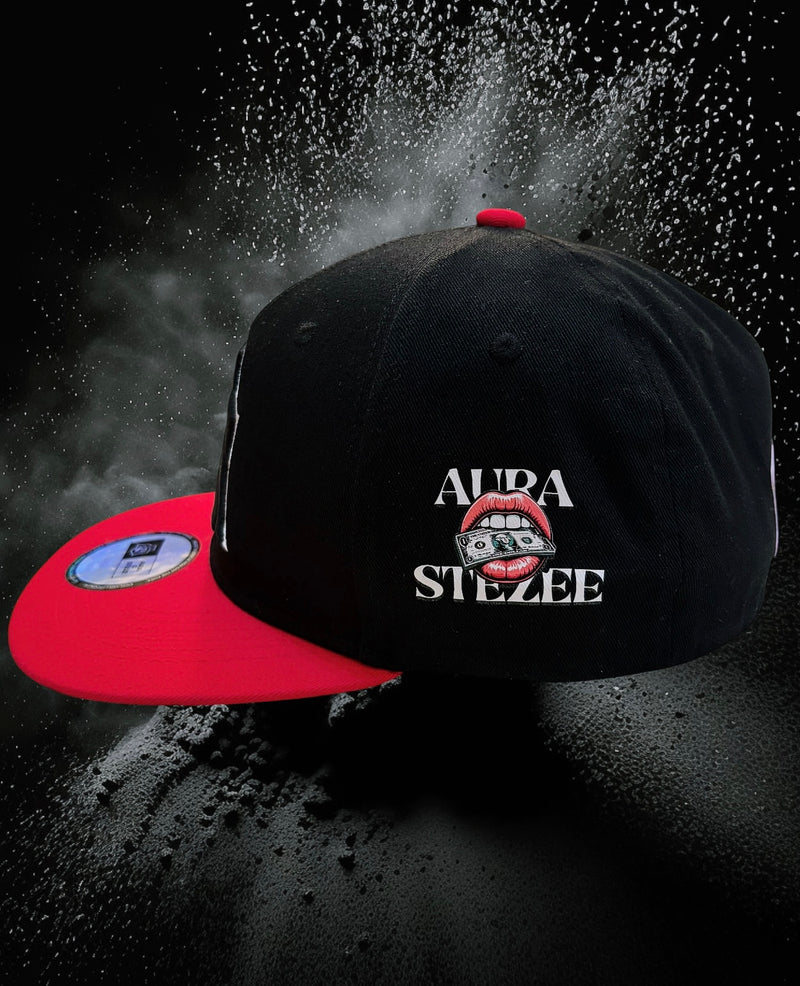 AURA $ STEEZE – Signature Logo Snapback Black crown / Red visor