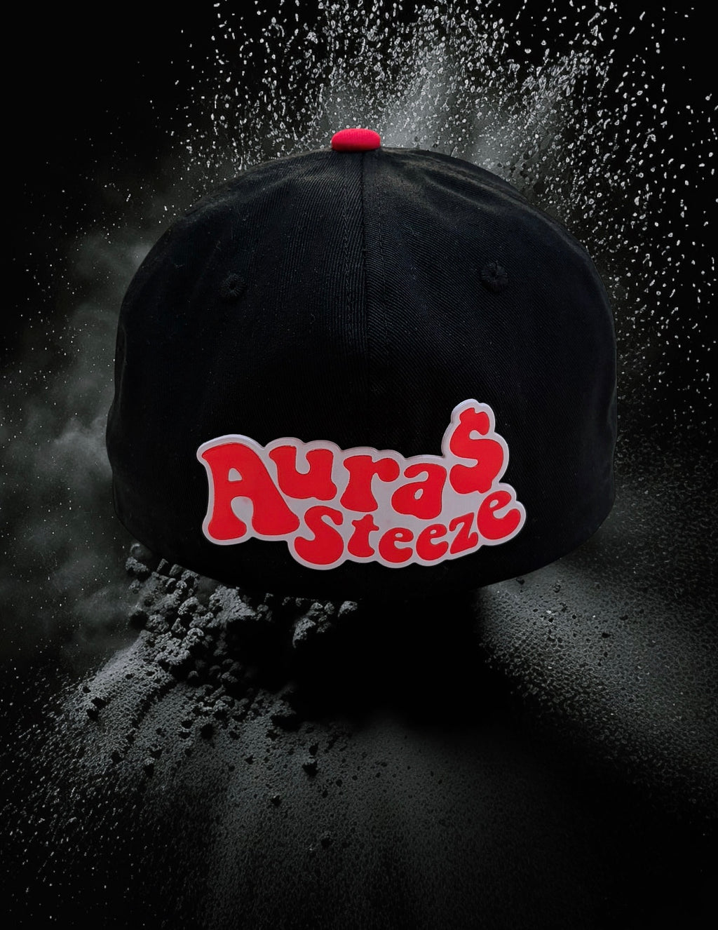 AURA $ STEEZE – Signature Logo Snapback Black crown / Red visor