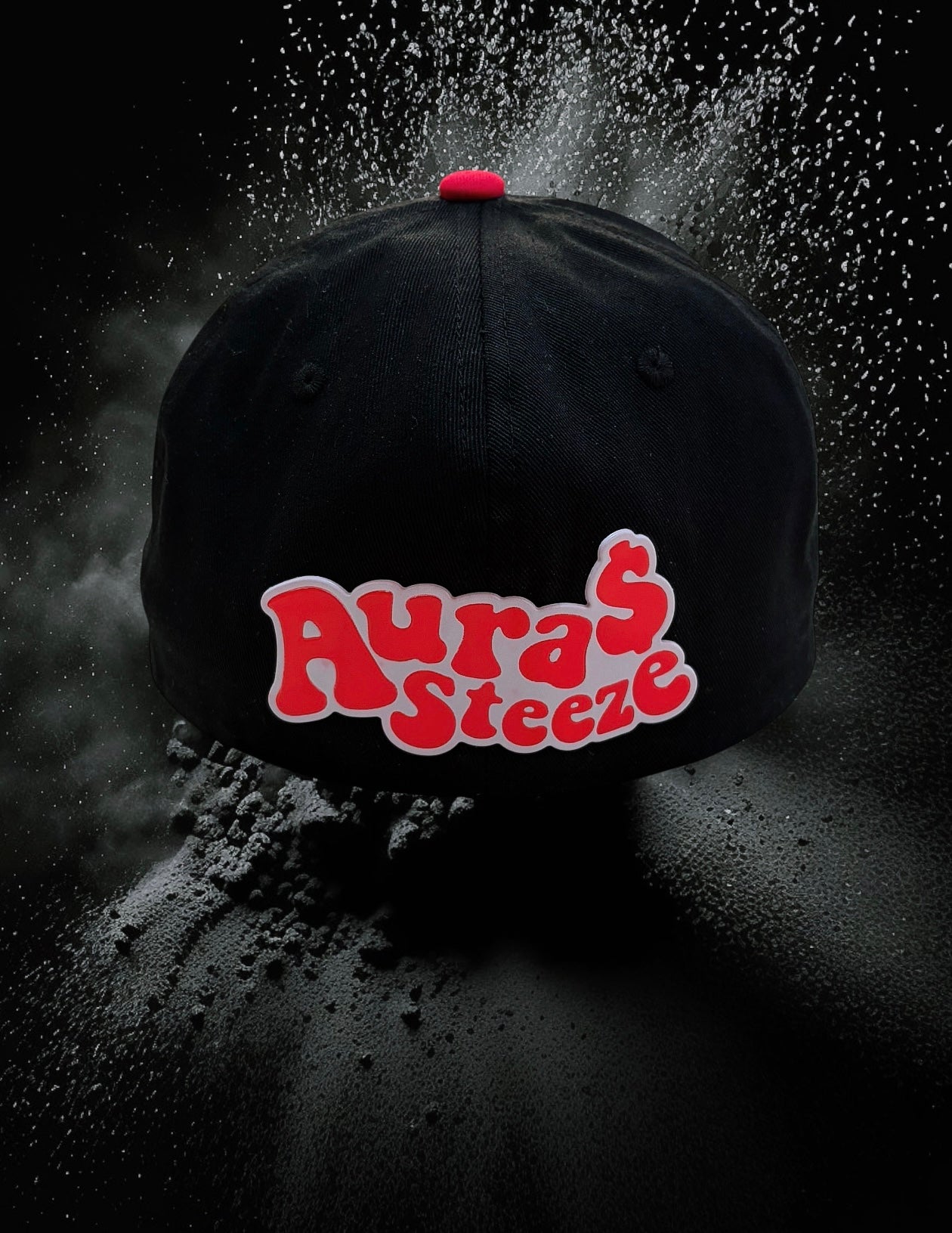AURA $ STEEZE – Signature Logo Snapback Black crown / Red visor