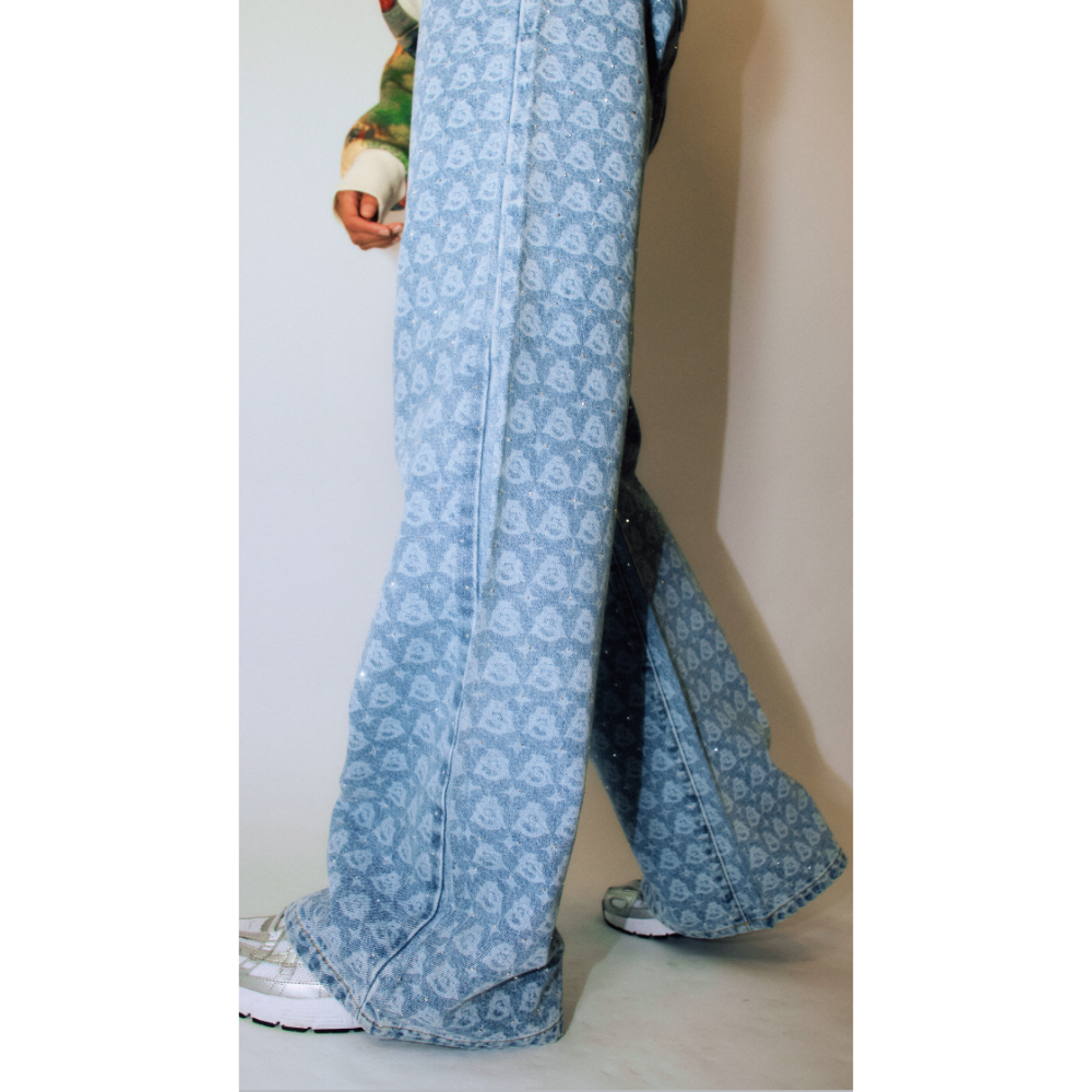 AURA $ STEEZE – Signature Rhinestone Jeans